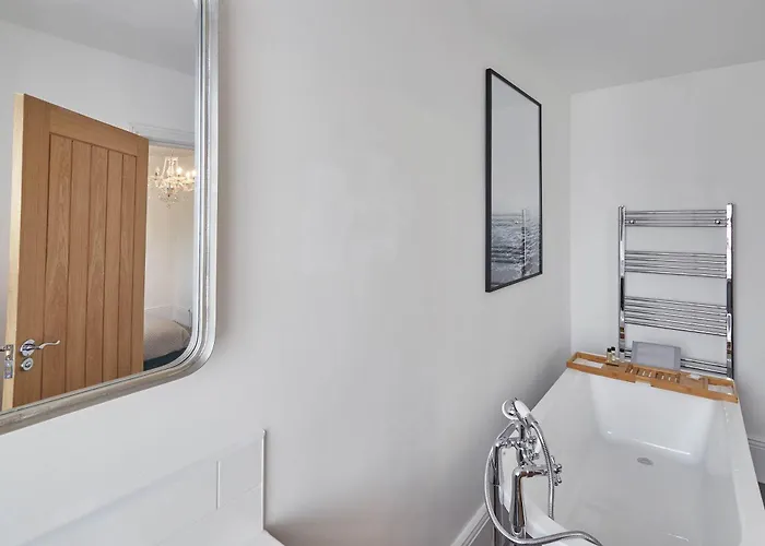 Hidden Treasure ウィットビー